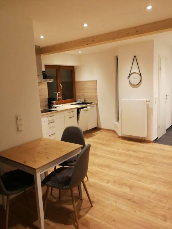 Apartment with yard, grill & patio — photo 4