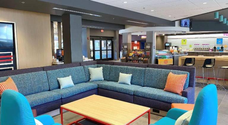 Tru by Hilton Baltimore Harbor East — photo 3