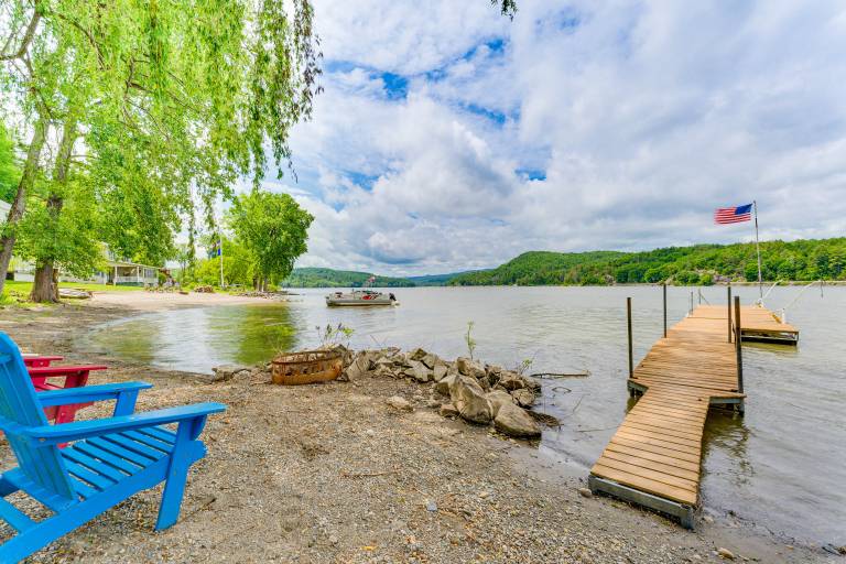 Waterfront Home on Lake Champlain w/ Dock & Kayaks — photo 2