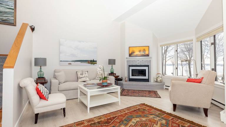 Condo Rockland