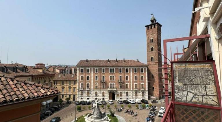 Rental apartment with 3 rooms for 6 persons in Asti