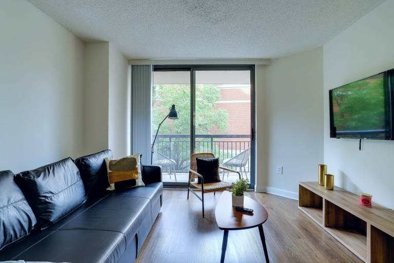 Comfort & Charm in Pentagon City