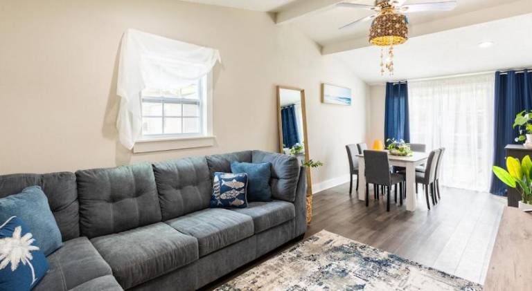 Beautiful house with pool & jacuzzi | Dogs allowed in Jacksonville, FL