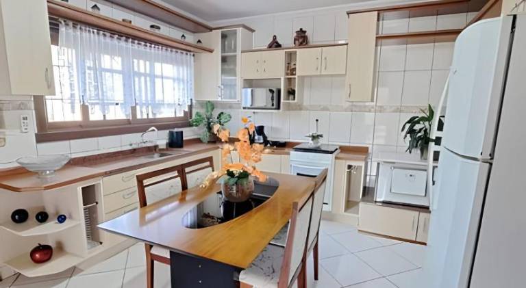 House with 2 rooms for 4 persons — photo 3