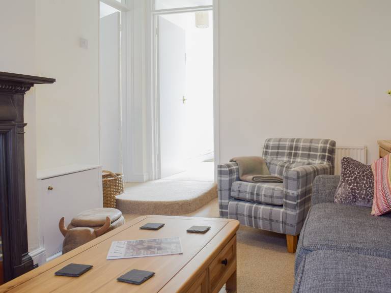 Cottage with 2 rooms for 4 persons — photo 2