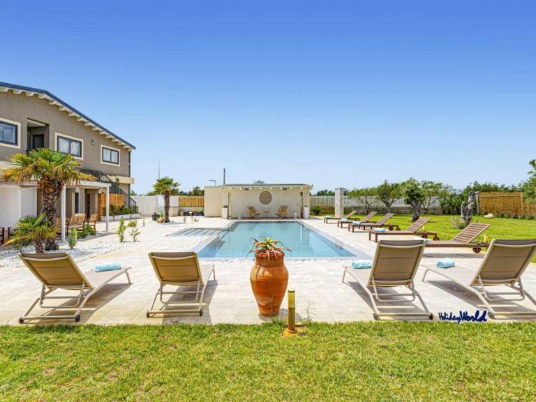 Vacation home with BBQ — photo 3