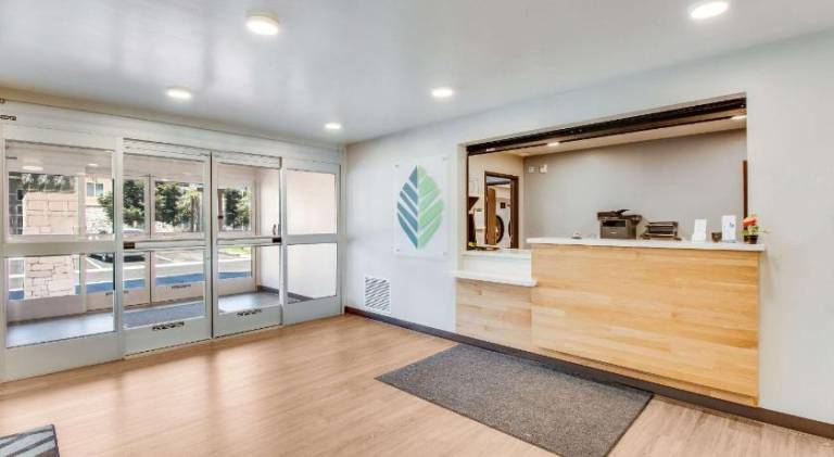 WoodSpring Suites Bakersfield Airport — photo 5