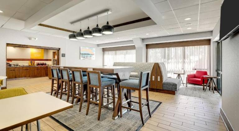 Hampton Inn Beaufort — photo 3