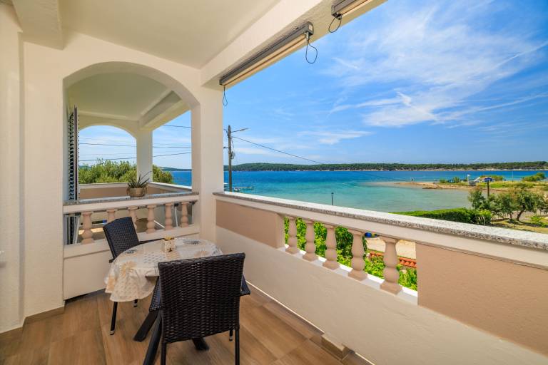 Apartma Palit