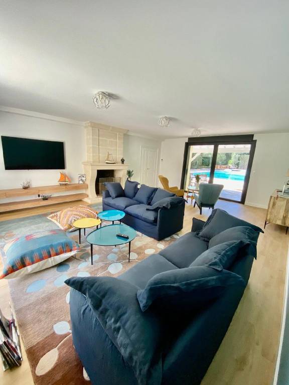 Villa with 5 rooms for 10 persons — photo 2