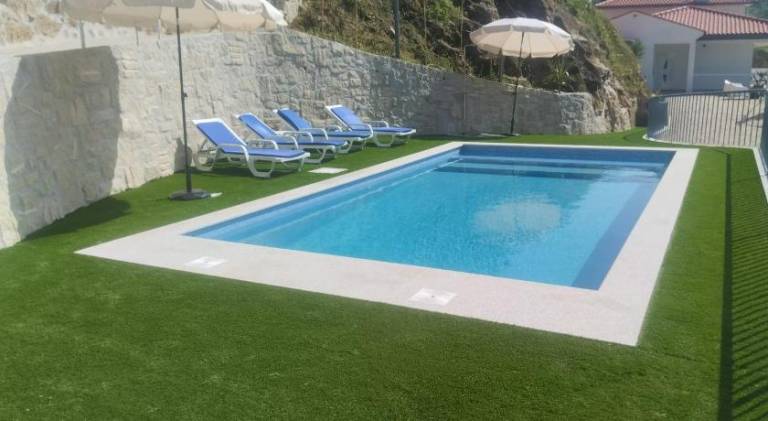 Vacation home with grill, pool & terrace | Perfect for remote work in Viseu