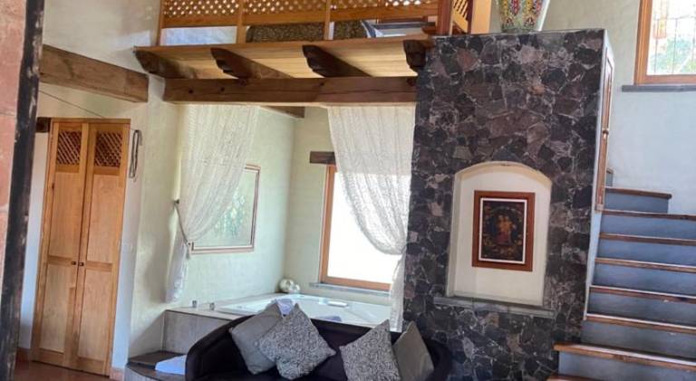 Villa with terrace, hot tub & yard | Pets are welcome — photo 4