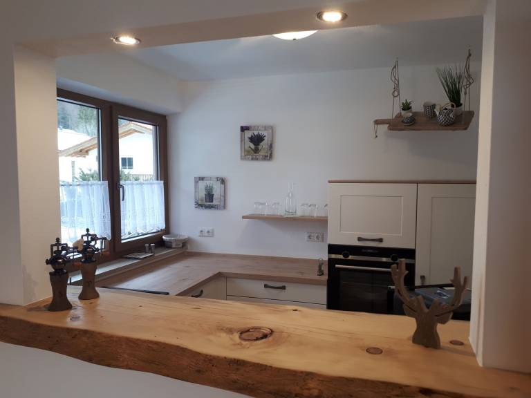 Ferienwohnung Lorenz inkl. Chiemgaukarte (DE Ruhpolding) - Lorenz Andrea - 1523 — photo 4