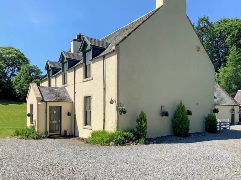 Cottage  Inverness