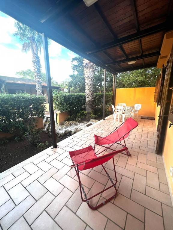 Rental apartment with terrace, BBQ & garden | Garden view — photo 3