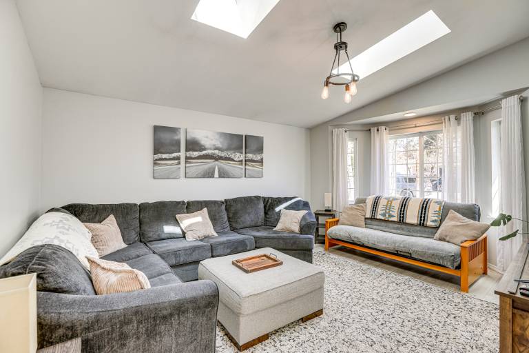 Family-Friendly Home w/ Fire Pit in Bend! — photo 3