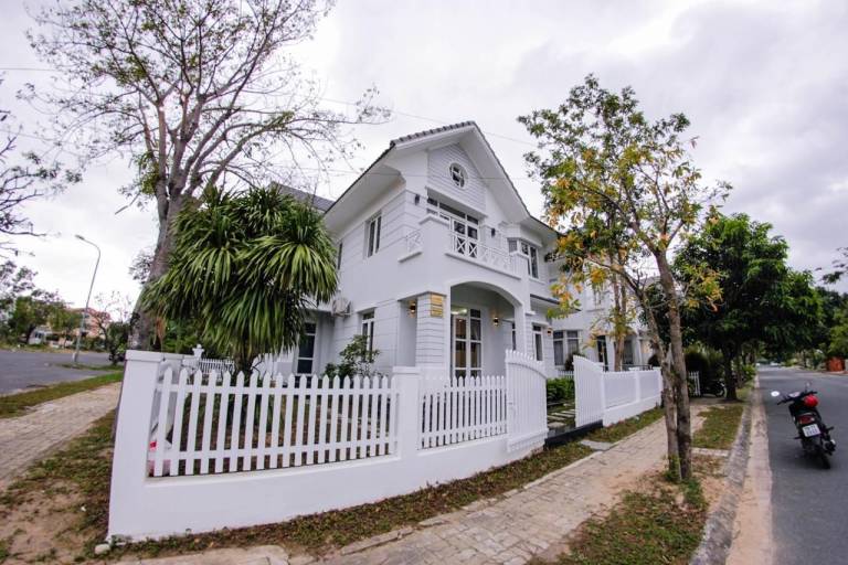 Charming villa with pool & hot tub | Beach nearby | Perfect for remote work | Dogs allowed — photo 4