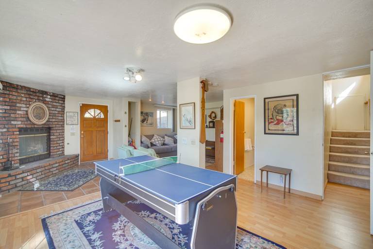 Quaint Big Bear Home w/ Hot Tub: 4 Mi to Skiing! — photo 5