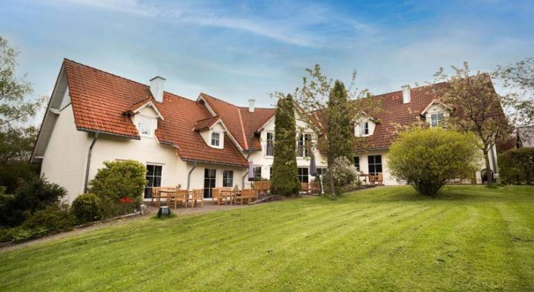 Wonderful holiday apartment with barbeque, yard & terrace | Pet-friendly in Brilon