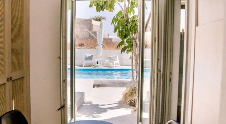 Villa with pool, terrace & garden — photo 5