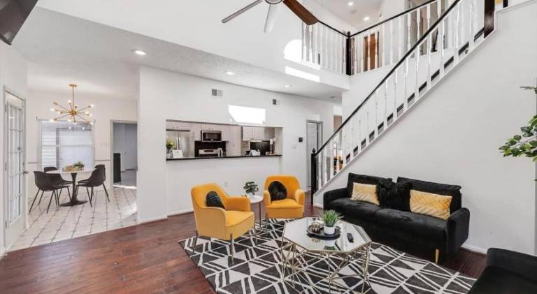 Charming vacation home with pool | Perfect for remote work | Dogs allowed — photo 4