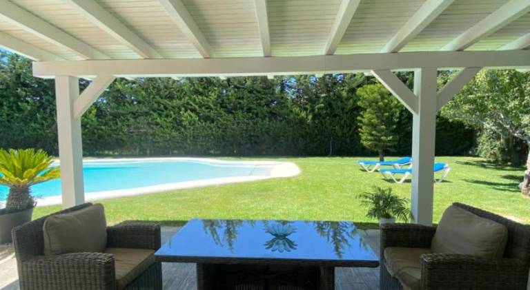 Chalet with garden, grill & hot tub — photo 4