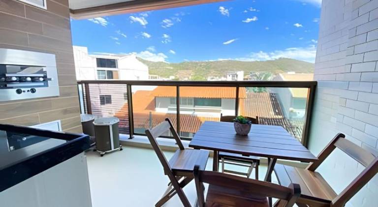 Vacation home with pool — photo 4