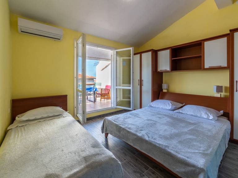 Apartment mit drei Schlafzimmern, Whirlpool und Meerblick — photo 5