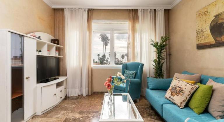 Rental apartment with garden & private pool in Torremolinos