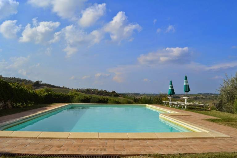 Vacation home with garden, private pool & barbeque — photo 2