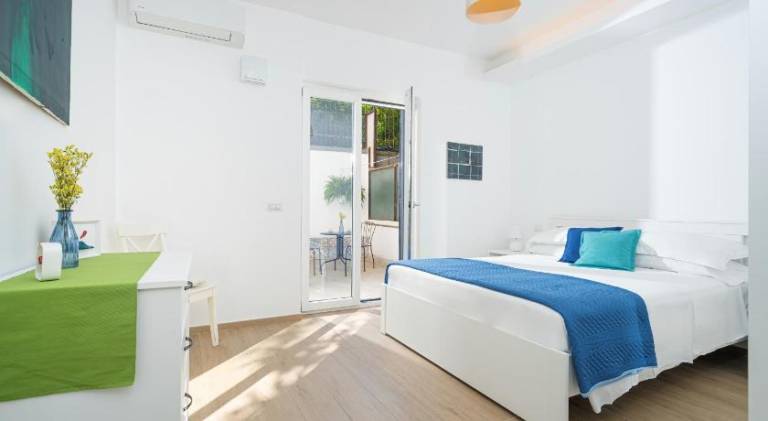 Fully equipped beautiful holiday apartment with terrace | Pets allowed — photo 2