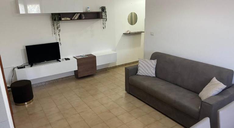 Apartment with 1 room for 5 persons in Bosa