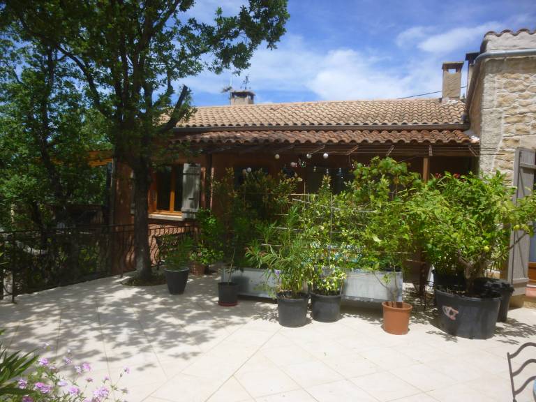 Gite with BBQ & garden — photo 3