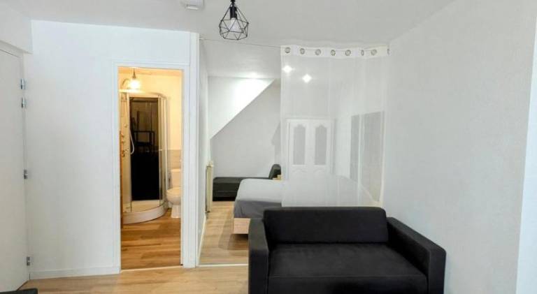 Rental apartment with terrace — photo 2