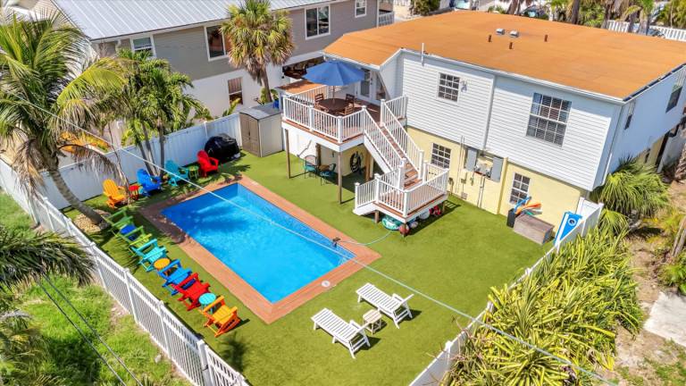 Children-friendly house with private pool, hot tub & grill | Beach nearby | Pet-friendly — photo 4