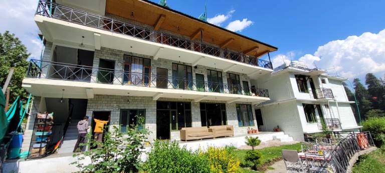 Doghari Stays - Auberge in Manali
