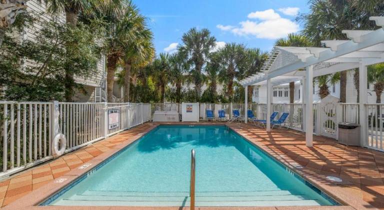 House with pool | Pets allowed — photo 5