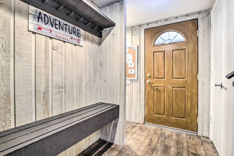Mammoth Lakes Condo w/ Pool + Spa Access! — photo 4