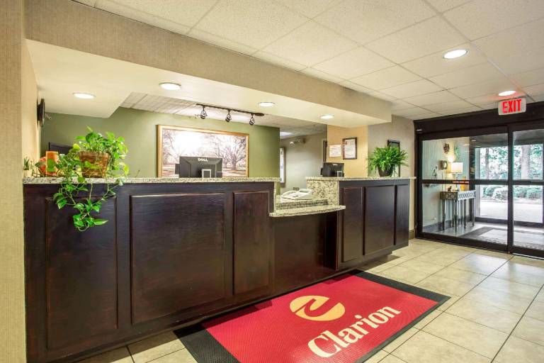 Clarion Inn & Suites Aiken South — photo 4