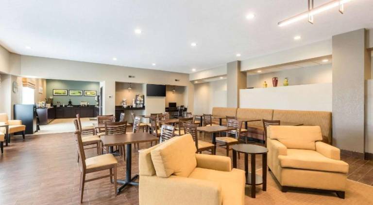 Sleep Inn & Suites West Des Moines near Jordan Creek — photo 3