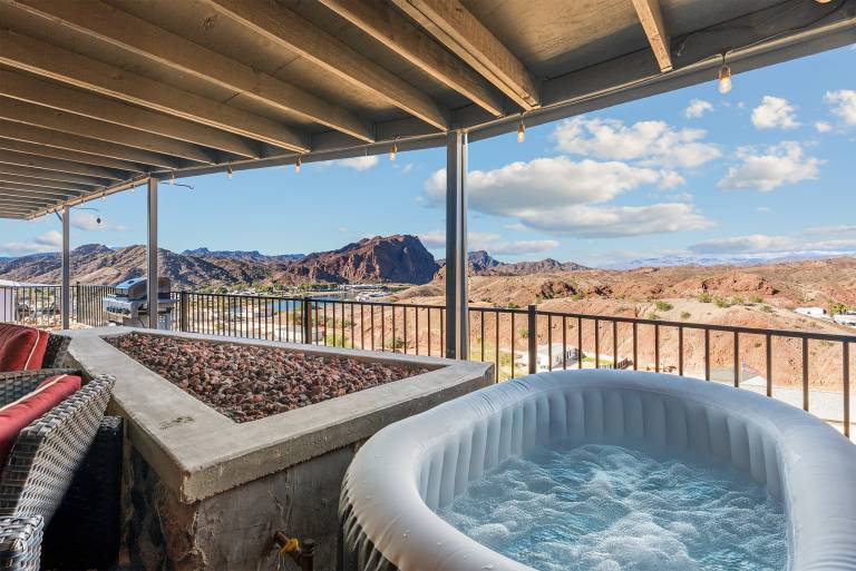 Bayview Beauty! Private River access and mountain views! — photo 4
