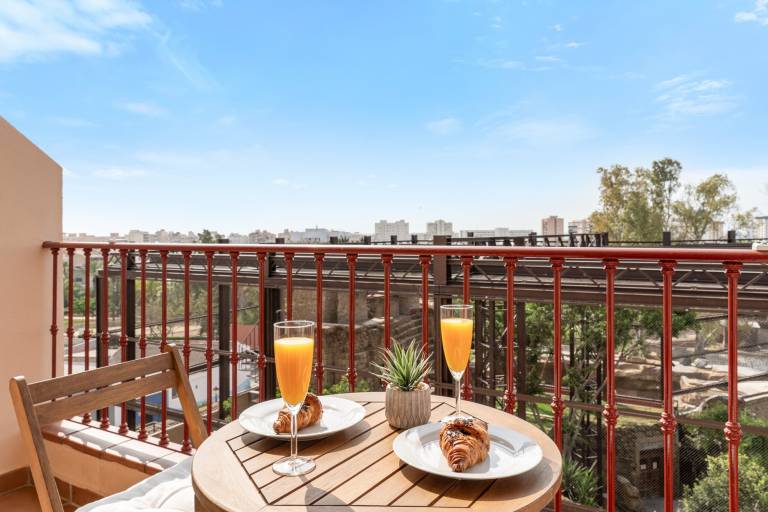 Apartment 'Top Floor Fuengirola Park' with Private Terrace, Wi-Fi and Air Conditioning — photo 2