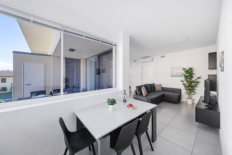 Holiday apartment with pool & patio — photo 5