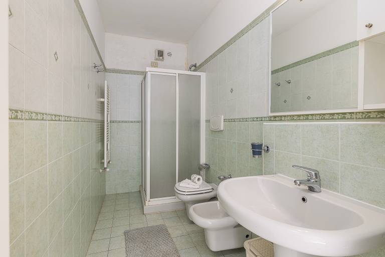 Rental apartment with yard — photo 5