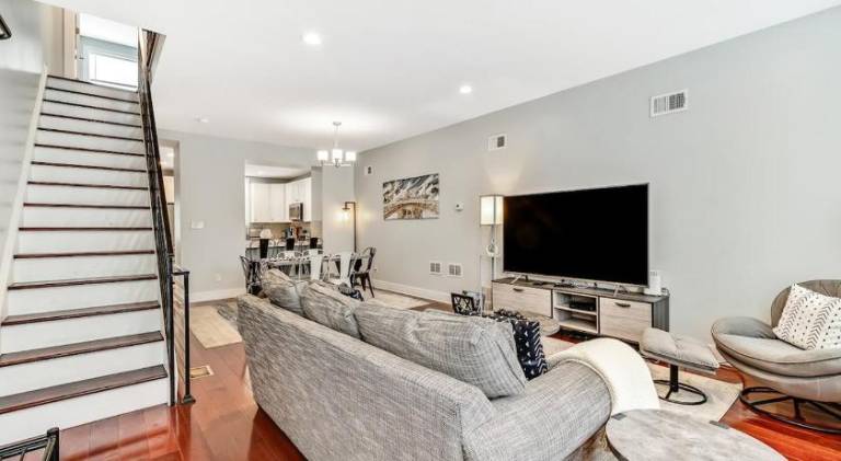 Outstanding Home Relaxing Rooftop with Patio & Grill in Philadelphia, PA