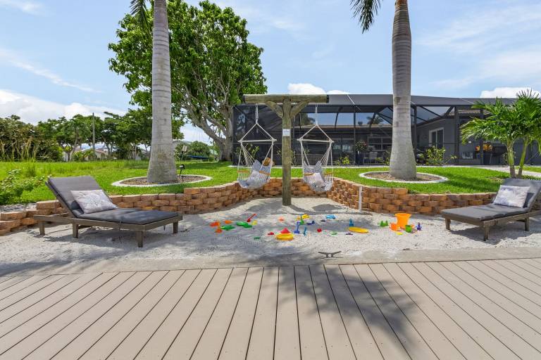 Simply WOW! Private Beach, Gulf Access, Kayaks & Heated Pool -Sanctuary on Savona - Roelens — photo 2