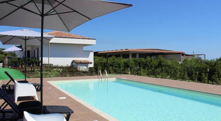 House with barbeque, yard & private pool | Pet-friendly in Giarre