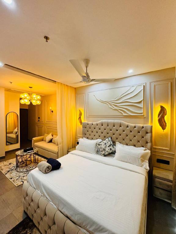Holiday apartment with pool in Noida