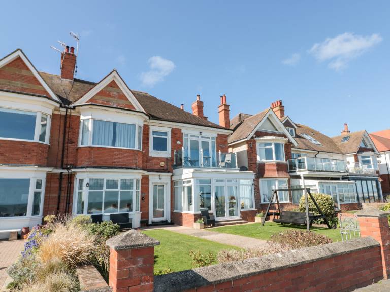 Children-friendly cottage | Beach view | Pets are welcome — photo 2