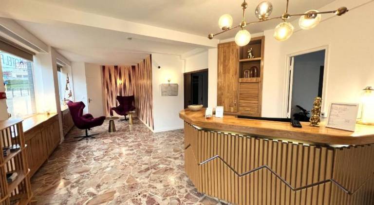 Contact Hotel Foch — photo 2